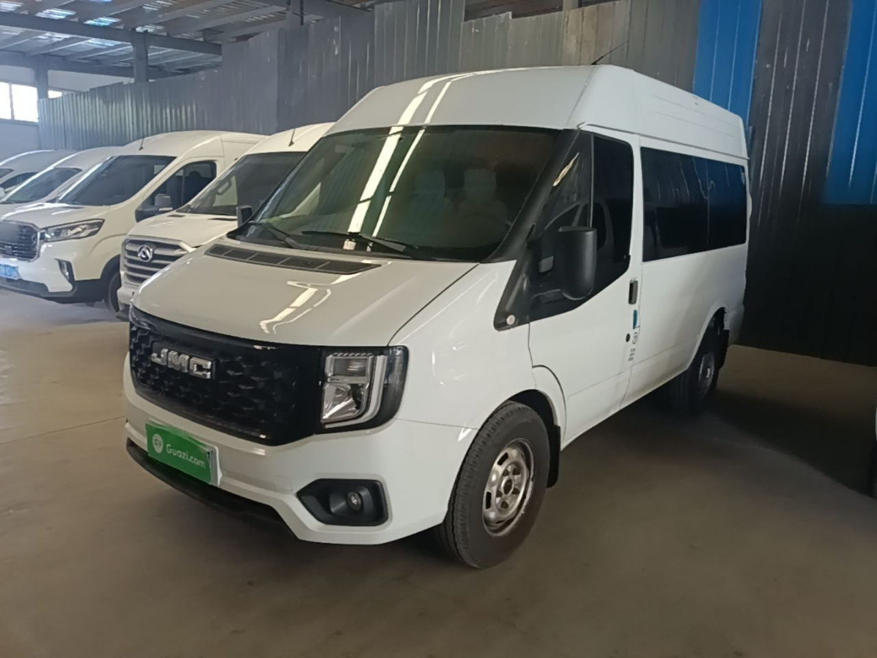 2023 2.0T MT Short Wheelbase 5-Seater
