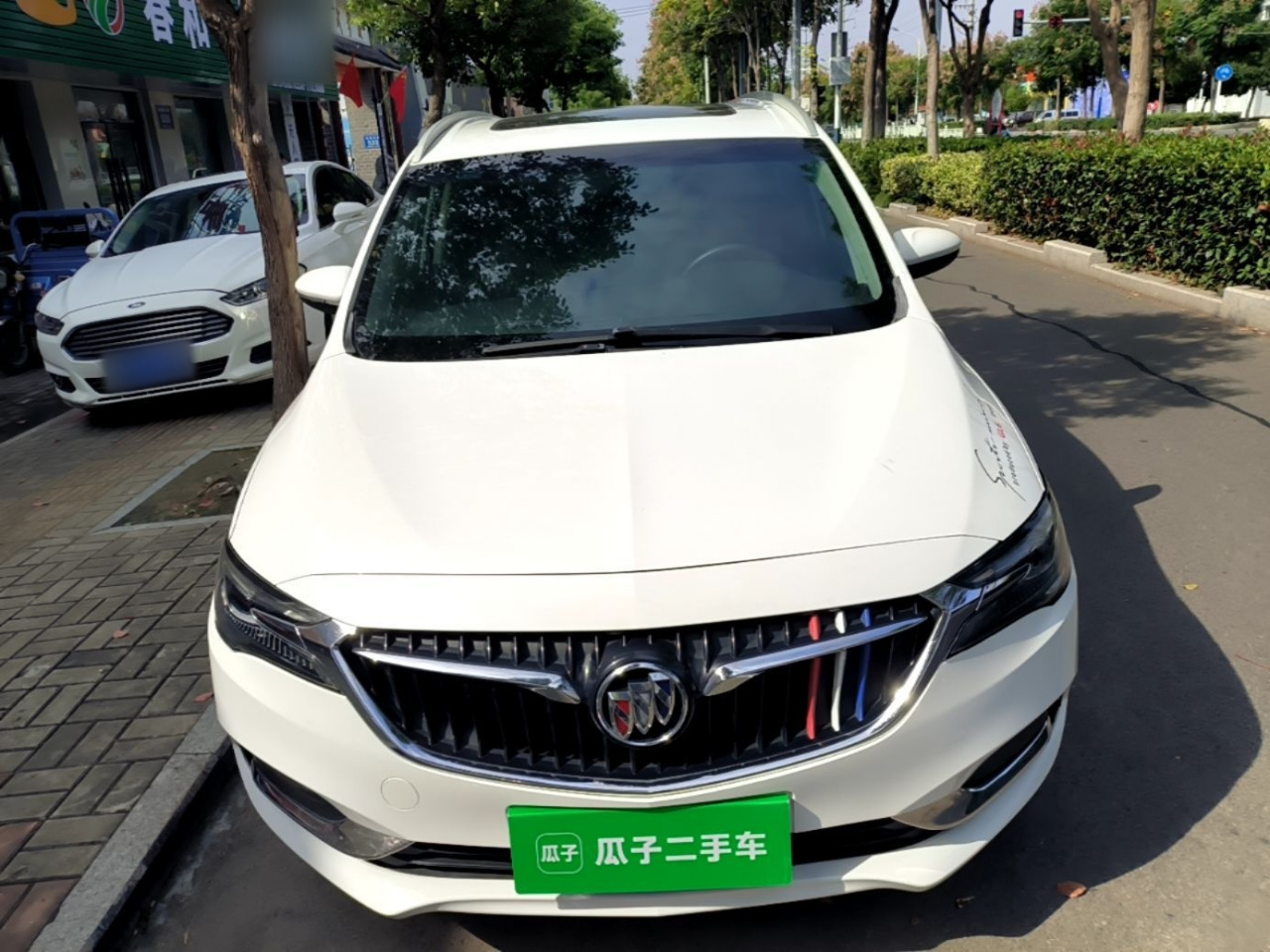 GL6 2018 18T 6-Seater Elite photo 2
