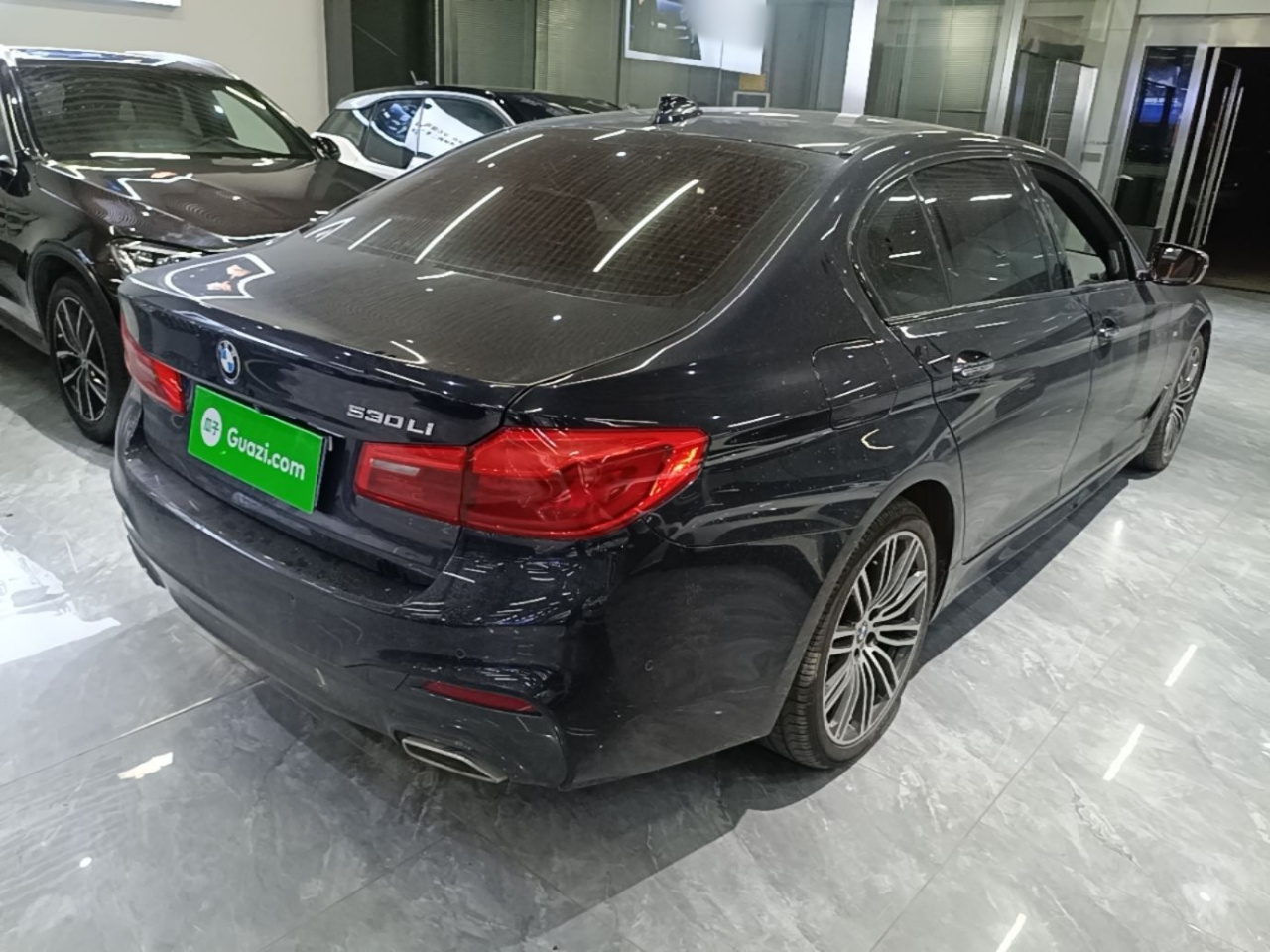 5 Series 2018 530Li Leading M Sport Package photo 4