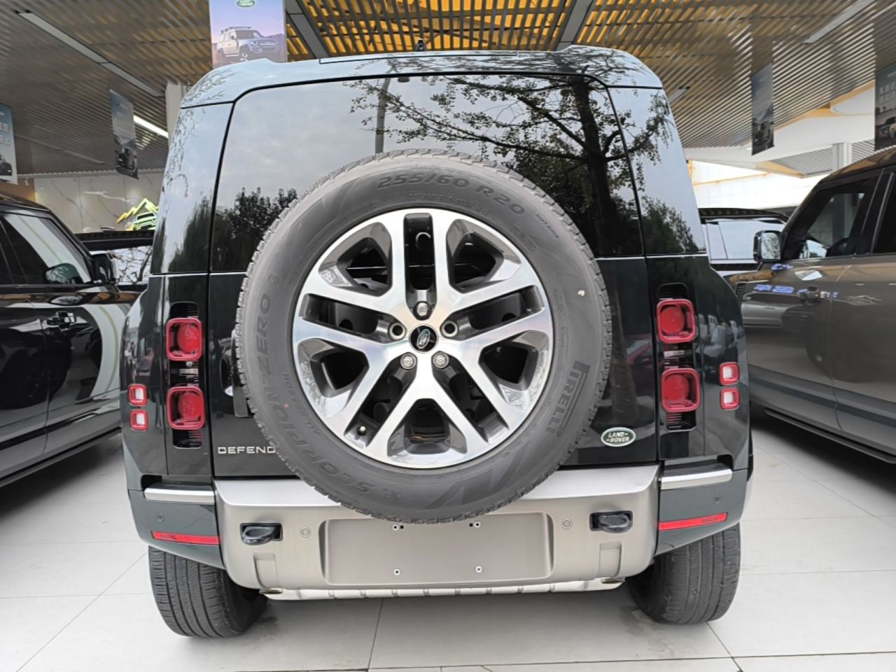 Defender 2024 110 3.0T P400 X-DYNAMIC HSE photo 5