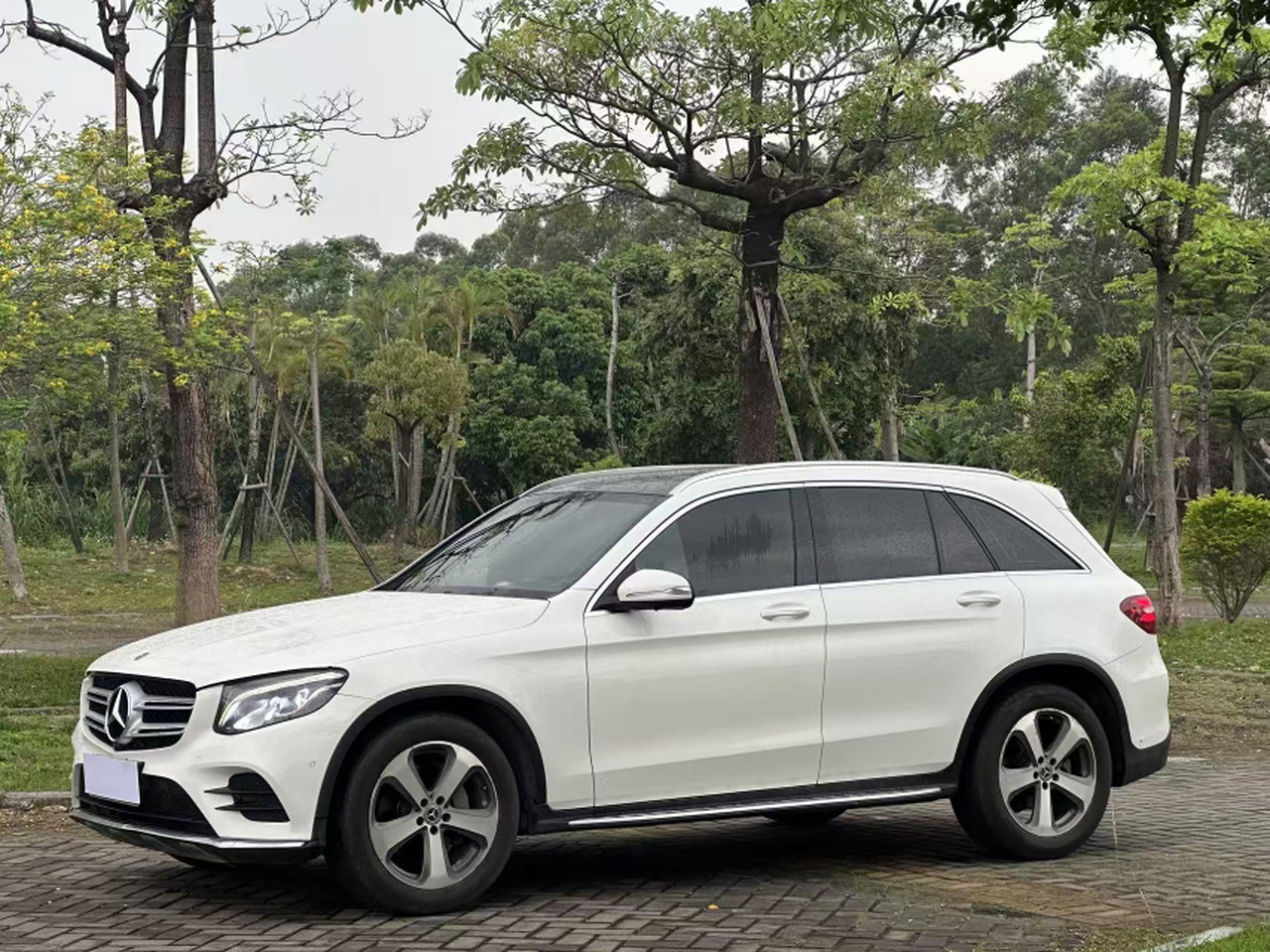 GLC 2017 GLC 260 4MATIC Luxury