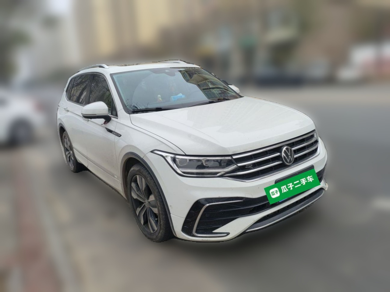 Tiguan L 2023 330TSI AT RWD R-Line photo 3