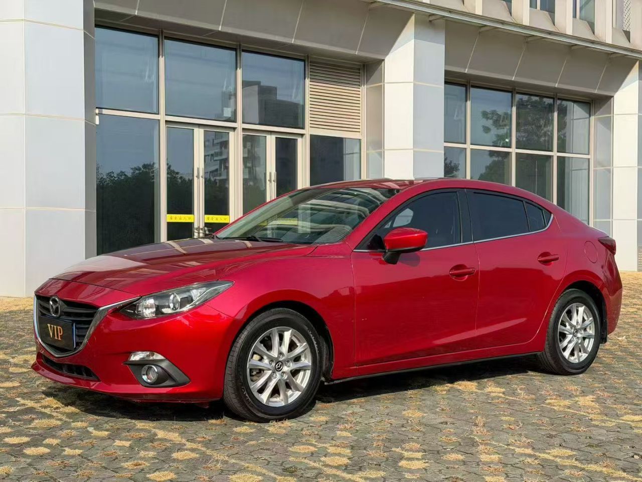 3 Axela 2016 Sedan 1.5L AT Luxury