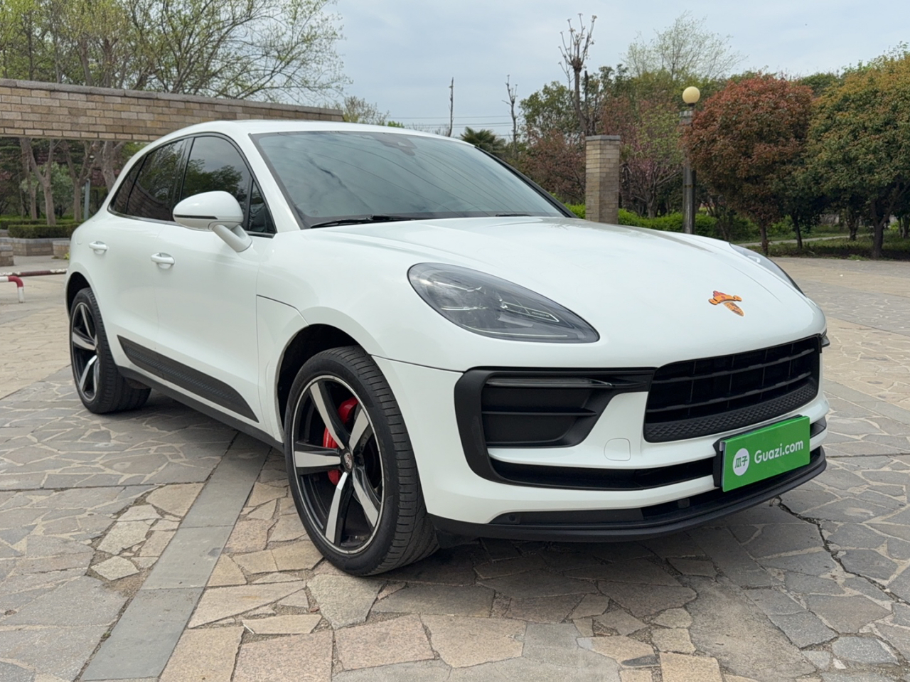 2023 Macan 2.0T photo 3