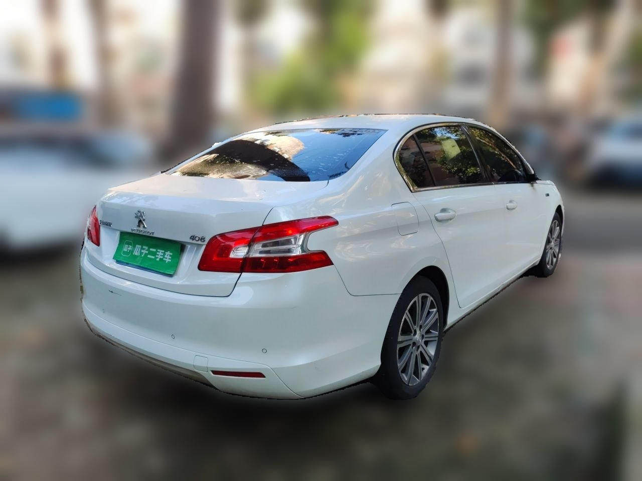 408 2015 1.2T AT Luxury photo 4