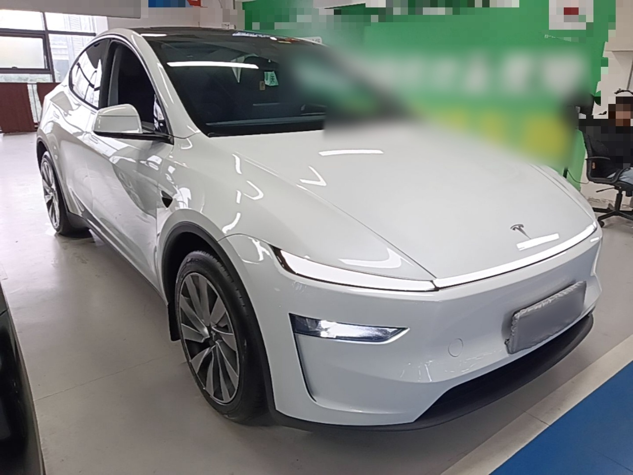 Model Y 2025 Long Range AWD photo 5