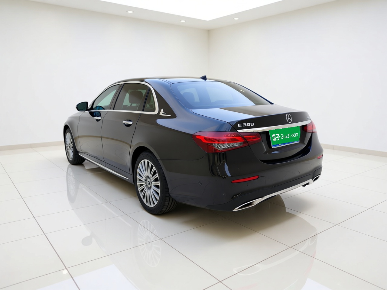 E-Class 2021 E 300 L Sport Luxury photo 4