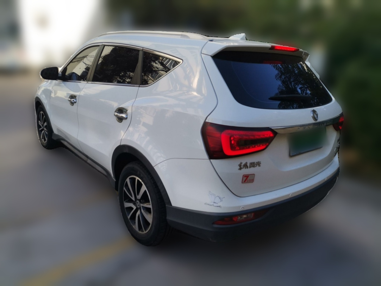 Fengon 580 2017 1.5T CVT Luxury photo 4
