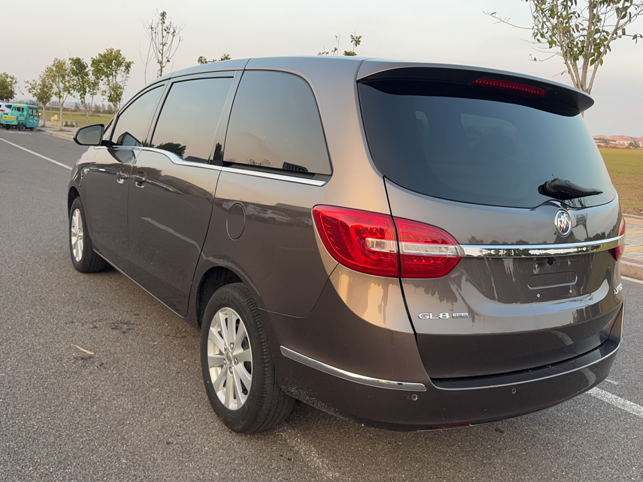 GL8 2017 25S Comfort China V photo 5