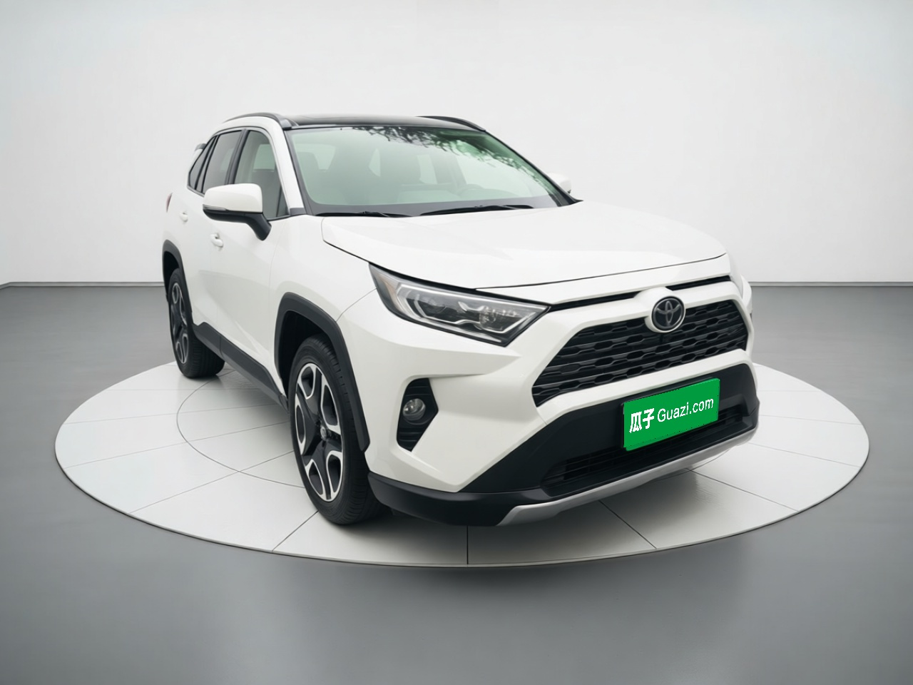 RAV4 2020 2.0L CVT RWD Premium photo 3