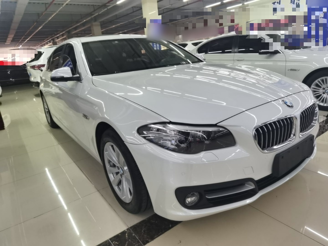 5 Series 2017 520Li photo 3