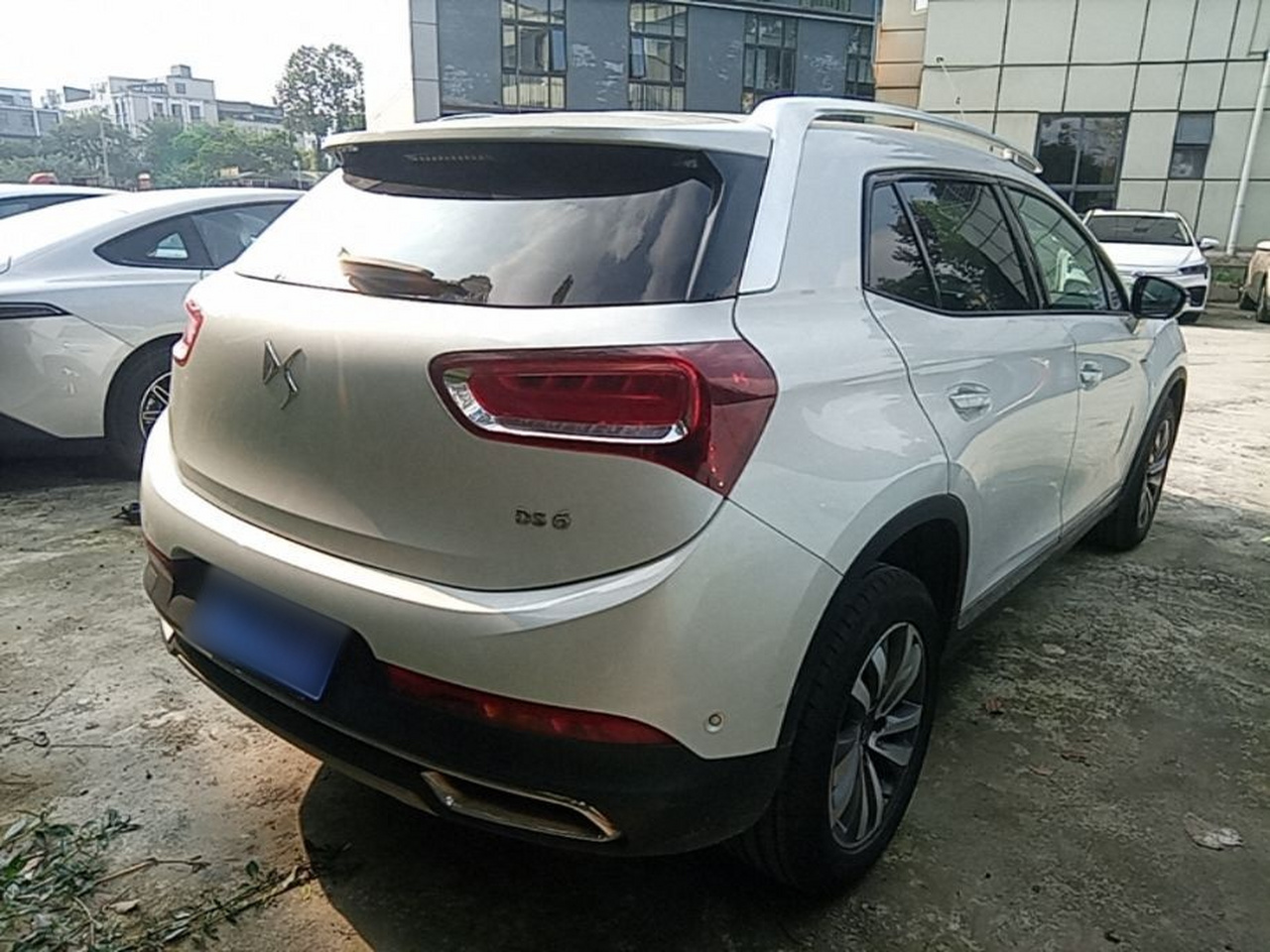 6 2016 1.6T Luxury THP160 photo 4