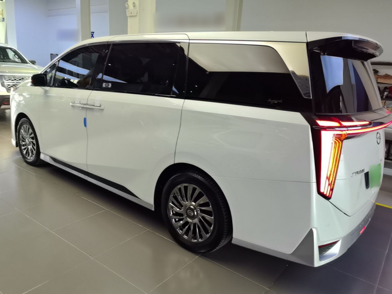 GAC Trumpchi M8 2023 400T Flagship photo 4