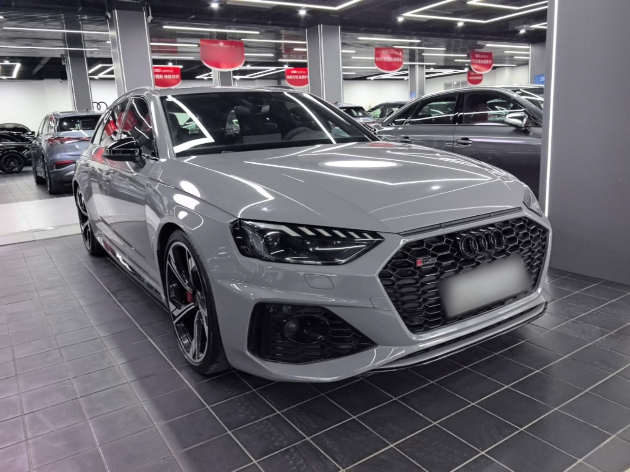 RS 4 2023 RS4 Avant photo 3
