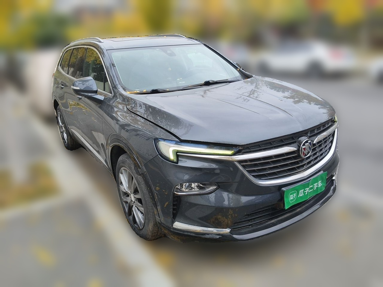 2020 28T RWD Premium photo 3