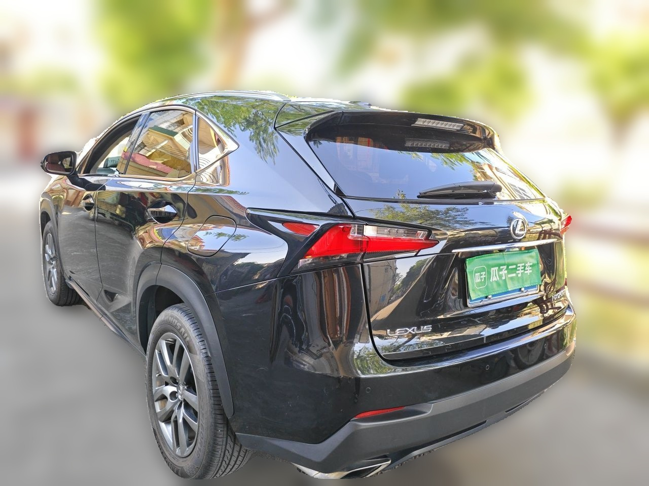 NX 2015 200t photo 4