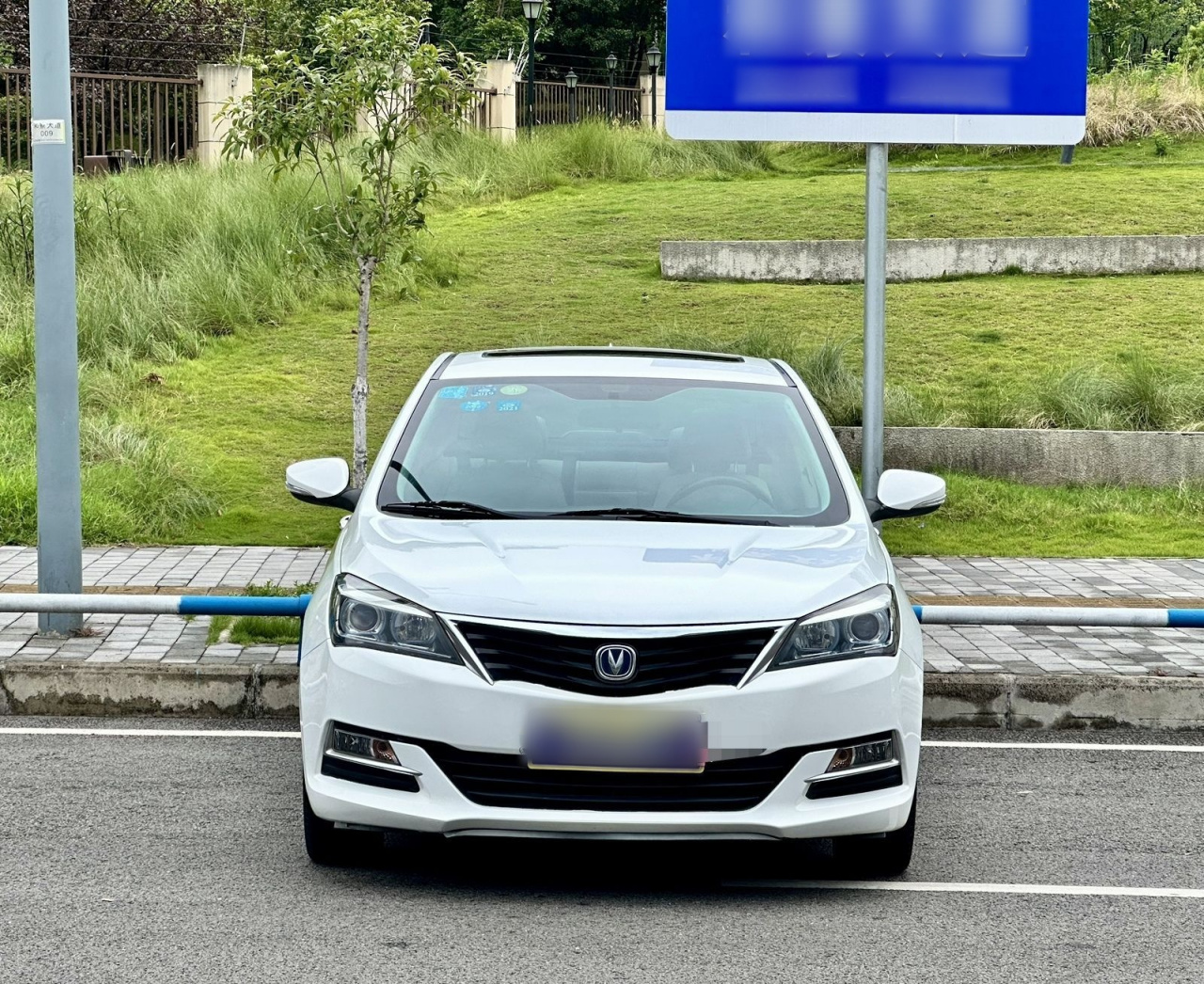 Alsvin V7 2015 1.6L AT IV photo 2
