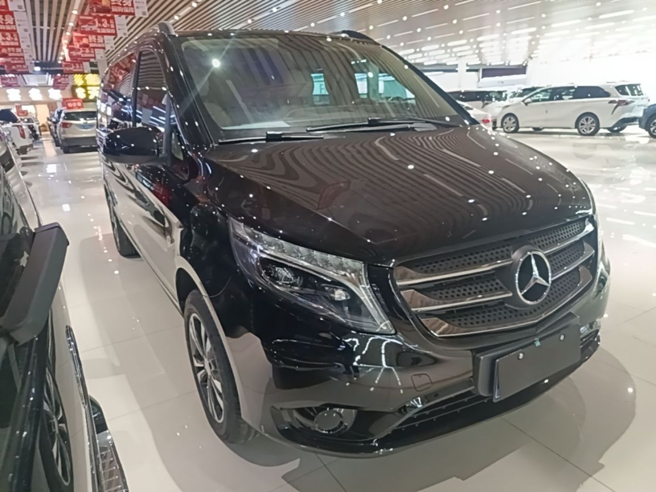 V-Class Parallel Import photo 3