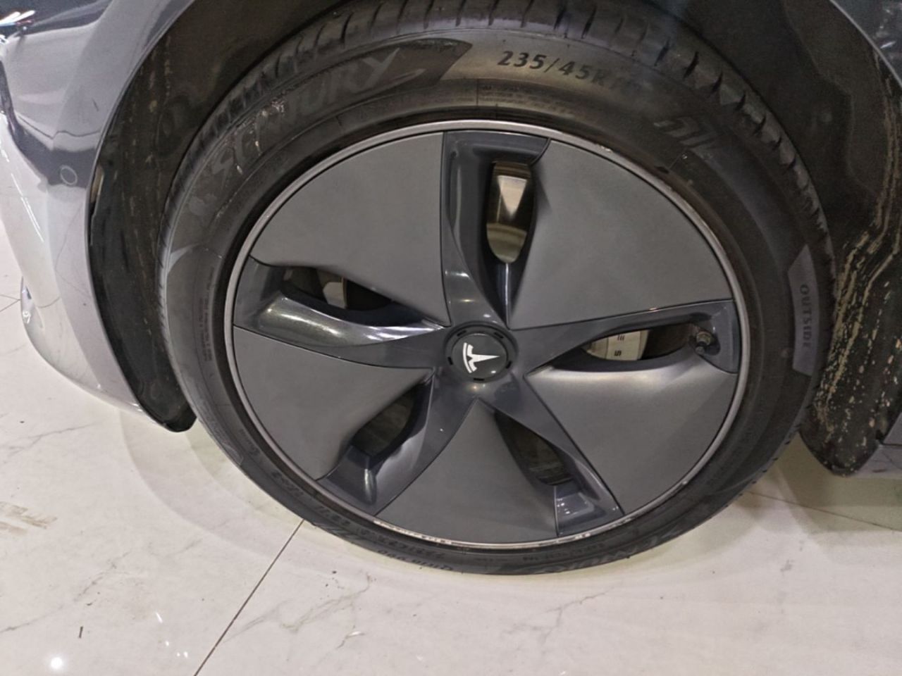 Model 3 2019 Standard Range RWD Upgraded photo 3