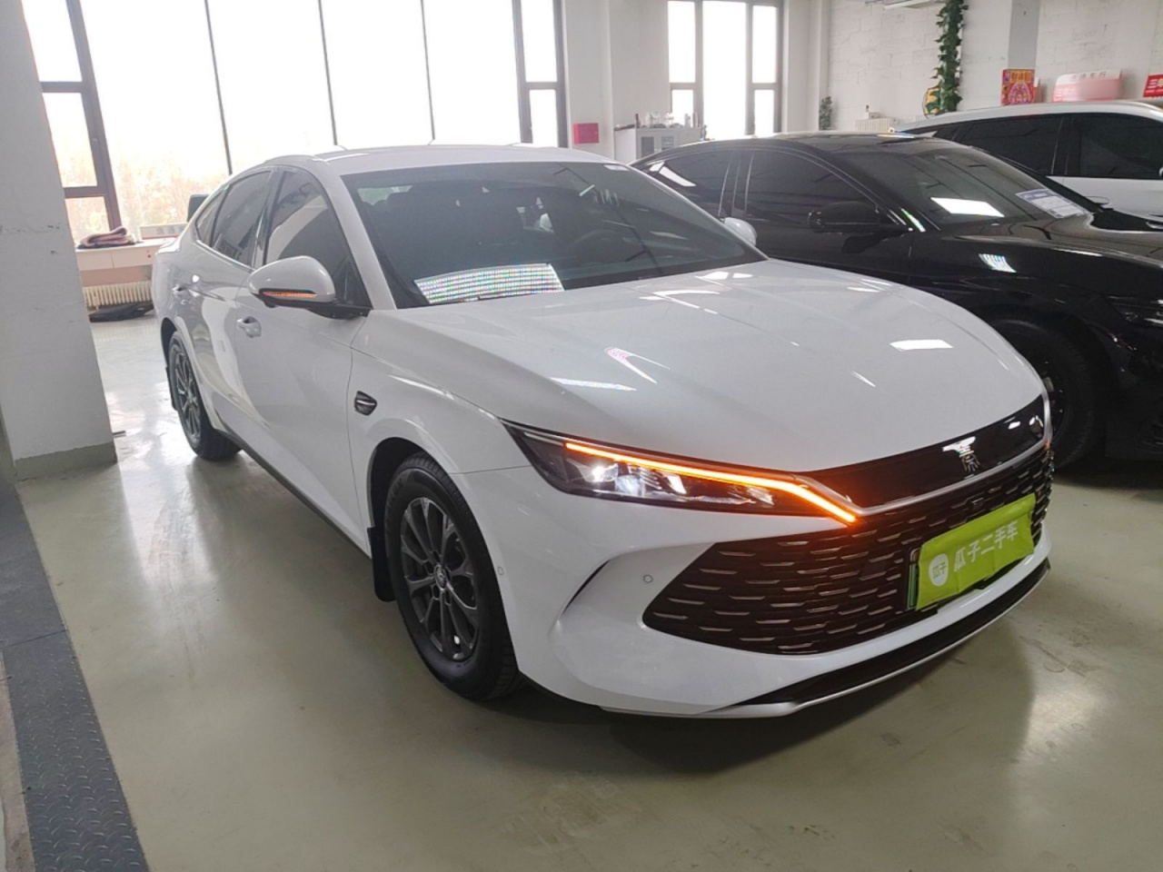 Qin L 2025 DM-i ADAS 80KM Leading photo 3