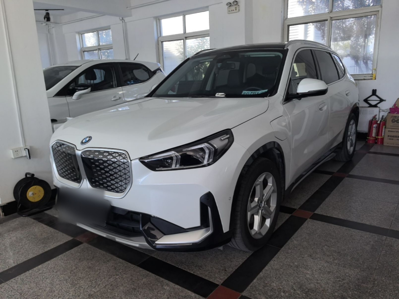 iX1 2023 eDrive25L X Design Package