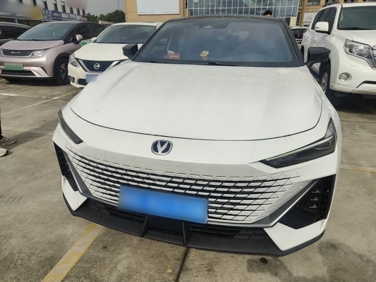 UNI-V 2023 1.5T Premium photo 2
