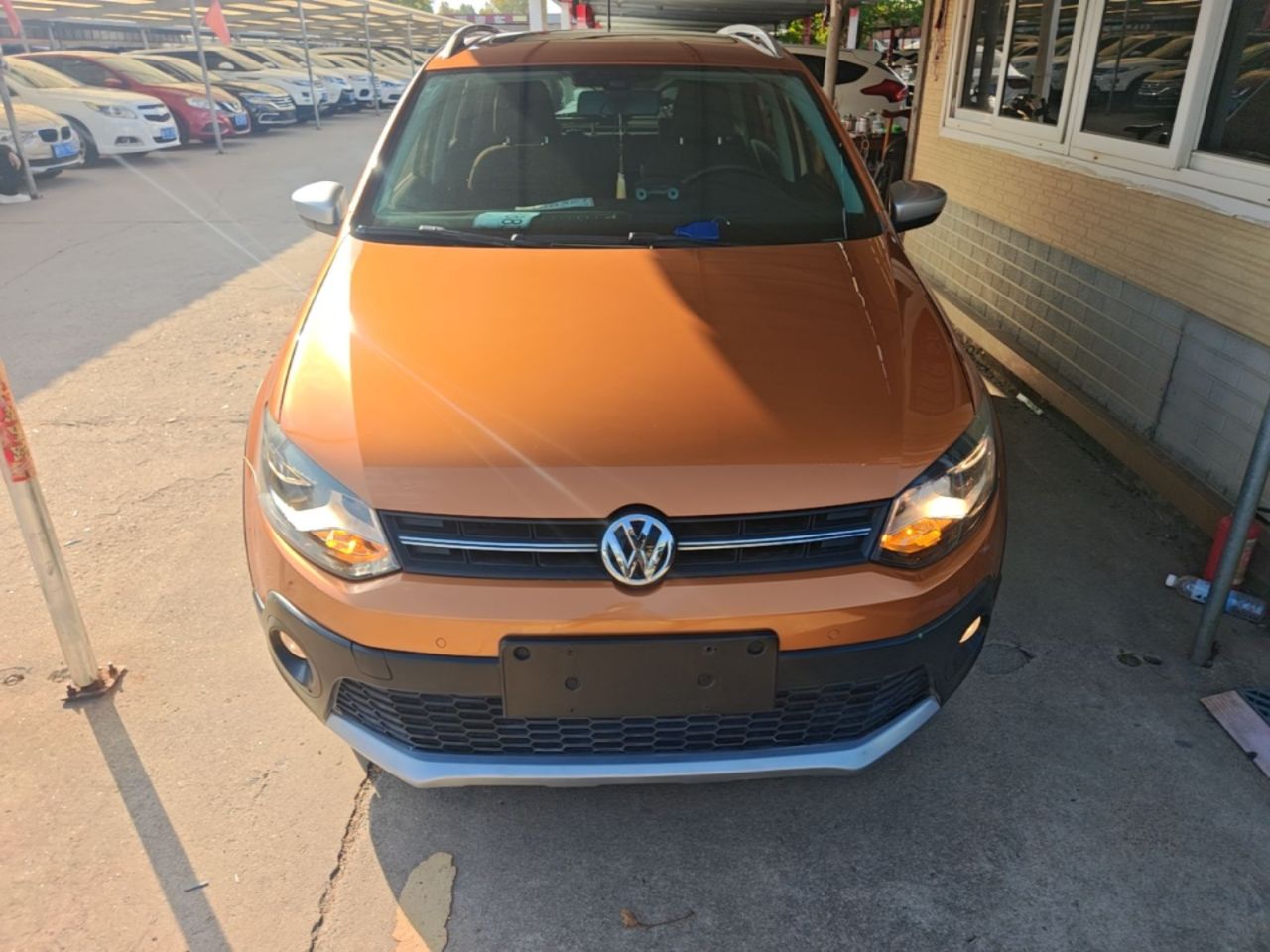2014 1.6L Cross Polo AT photo 2