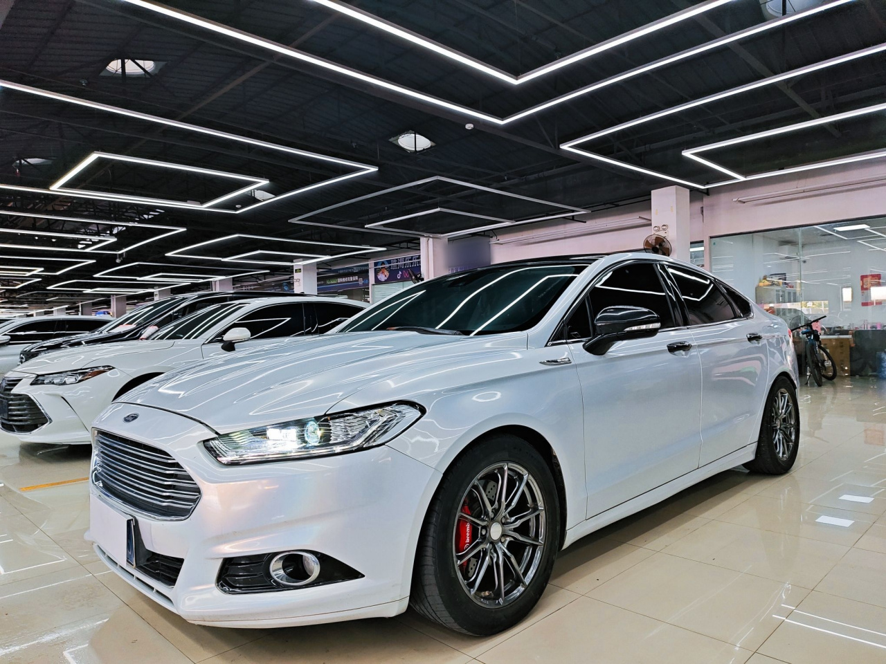 Mondeo 2013 2.0L GTDi200 Luxury