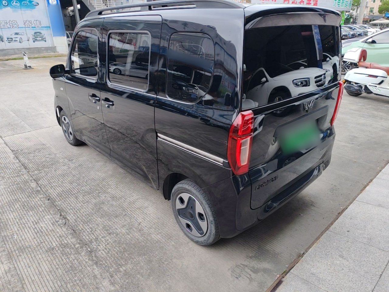 Wuling Zhiguang EV 2025 201km Comfort photo 4