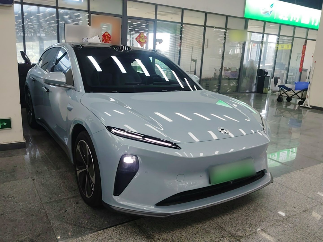 ET5T 2024 75kWh Touring photo 3