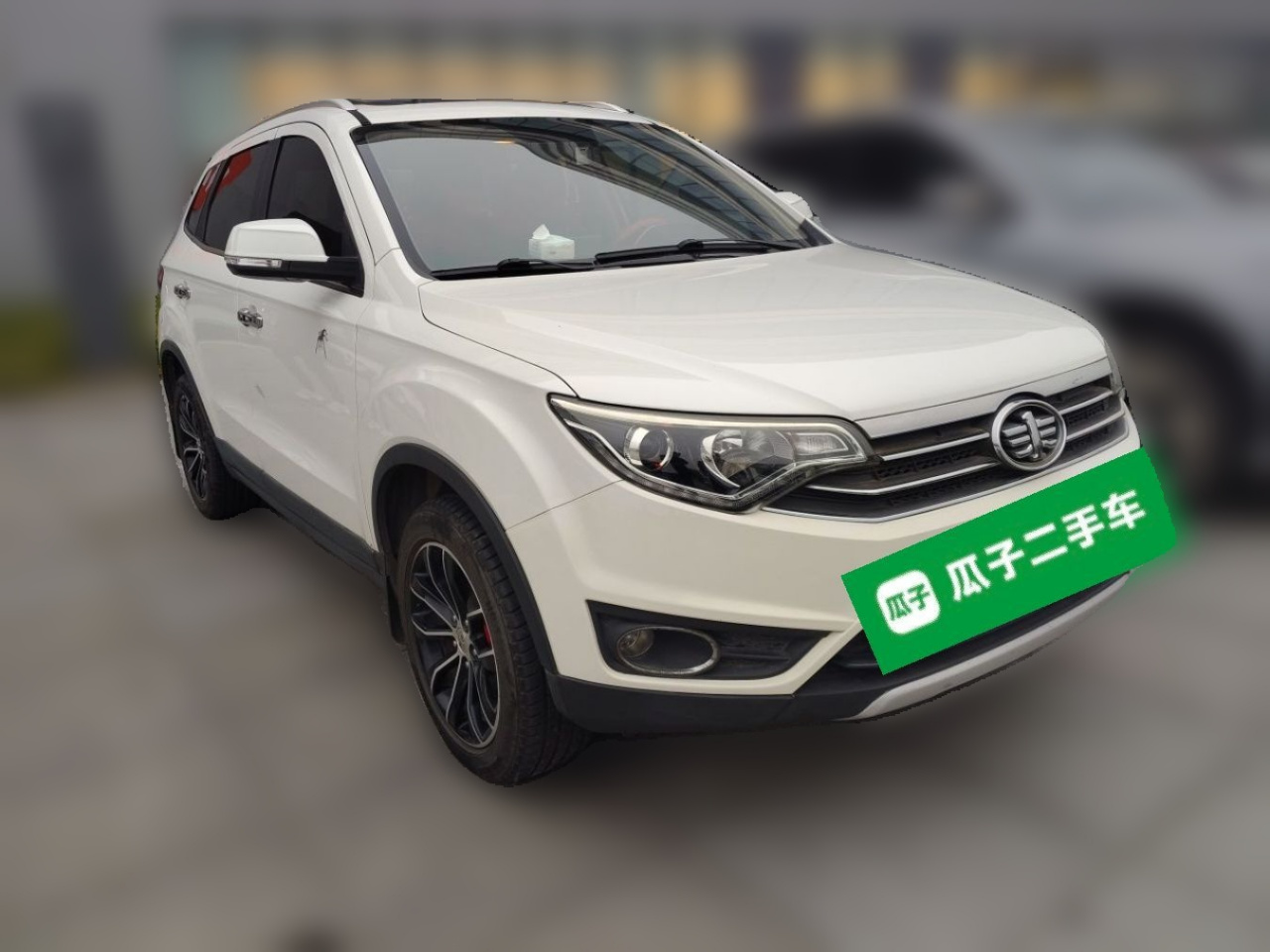 FAW Senia R7 2016 1.6L MT Smart photo 3
