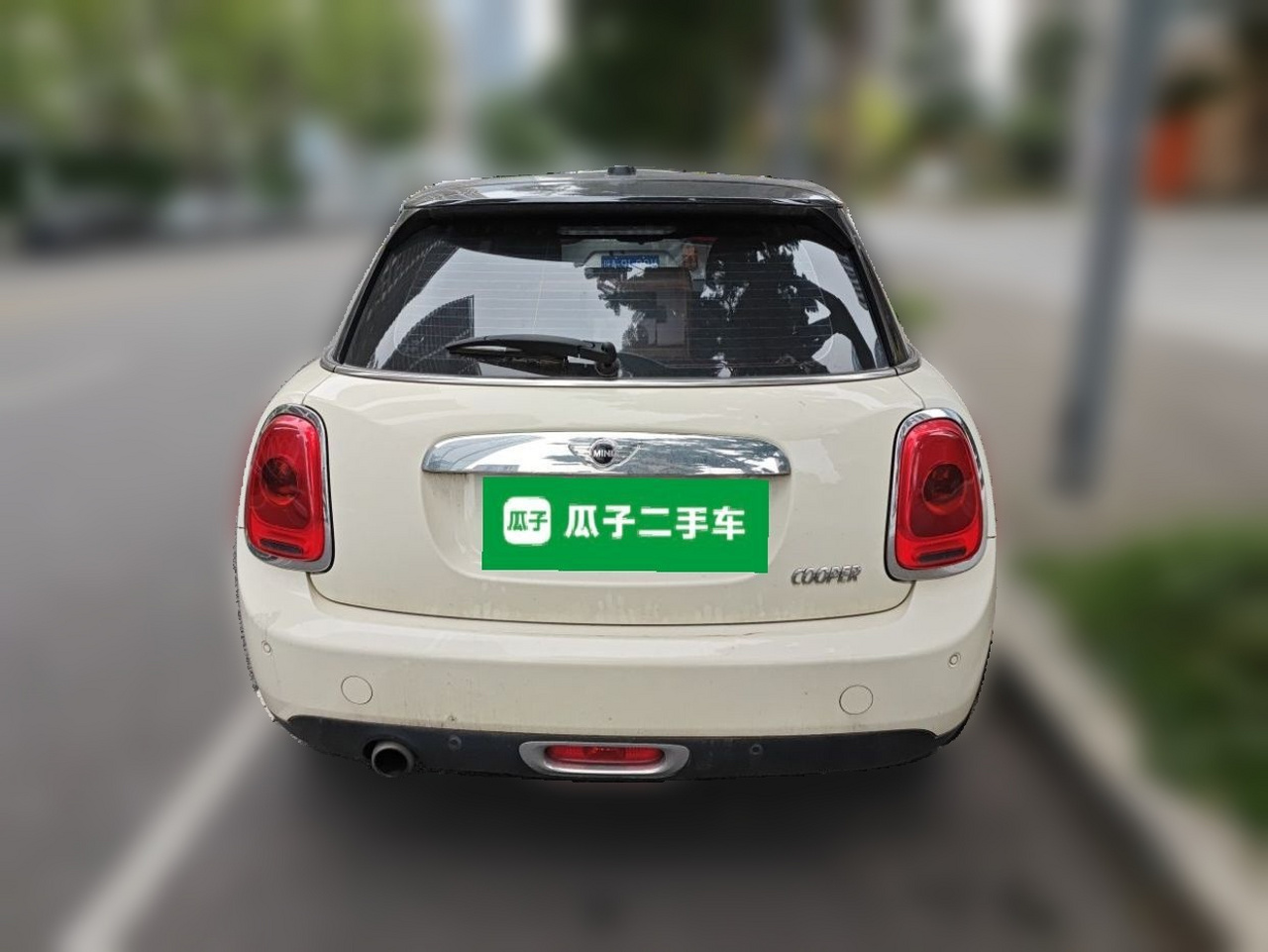 2016 1.5T COOPER 5-Door photo 5