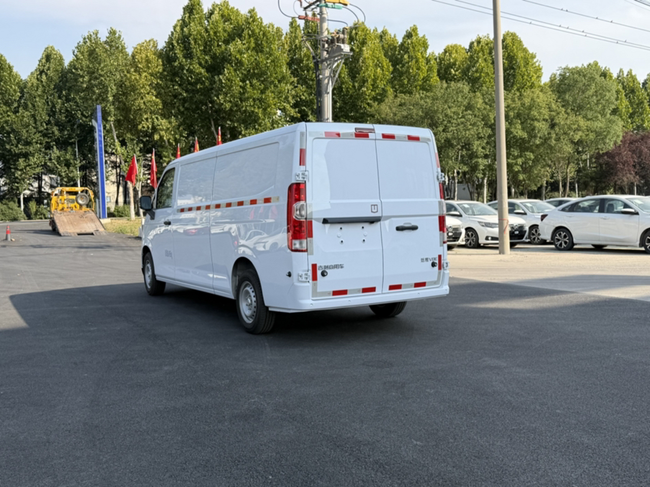 V 2025 V7E 50.2kWh photo 5