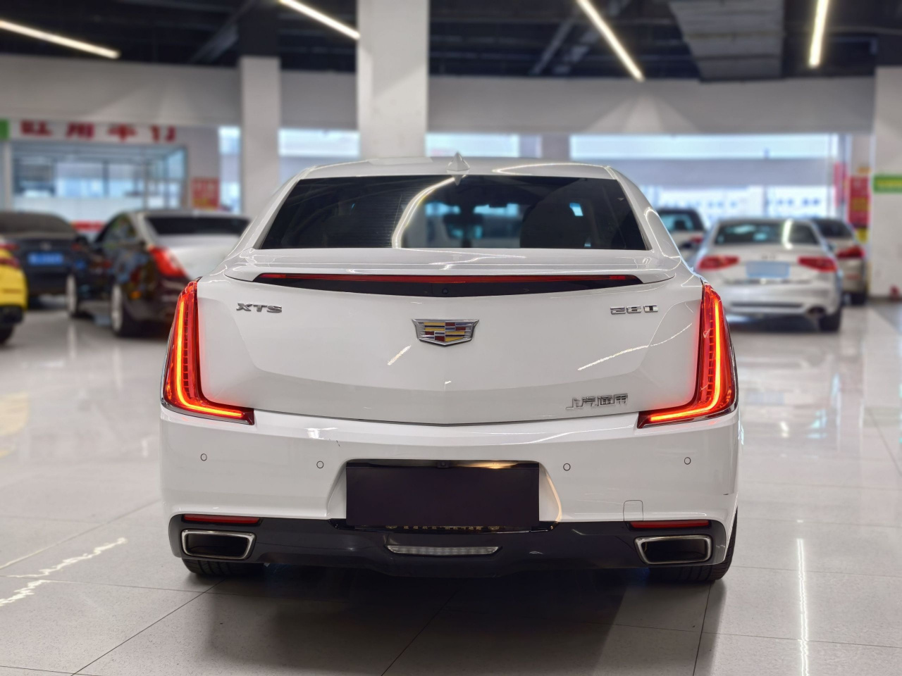 XTS 2018 28T Tech photo 4