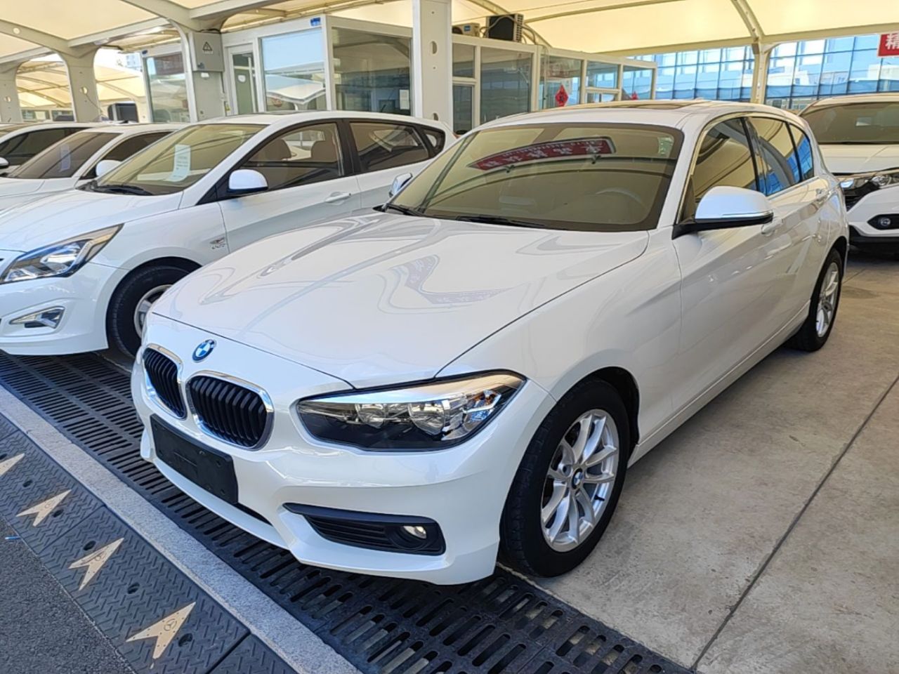1 Series Imported 2018 118i Leading
