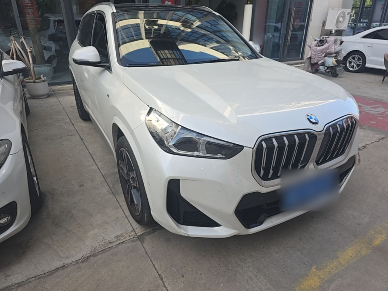 X1 2023 sDrive25Li M Sport Package photo 3