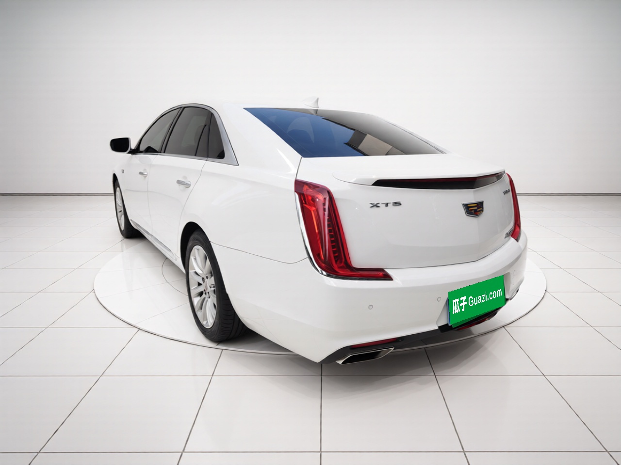 XTS 2018 28T Tech photo 4