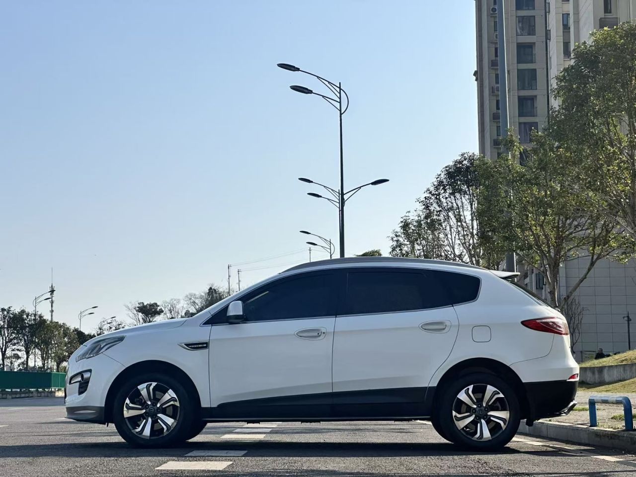 Luxgen 7 SUV 2015 2.2T RWD photo 4
