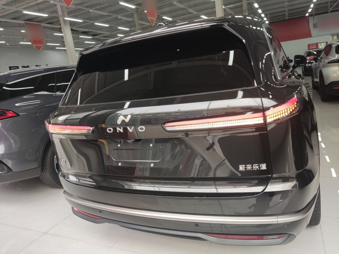 L90 2025 Pro 6-Seater 60 photo 5