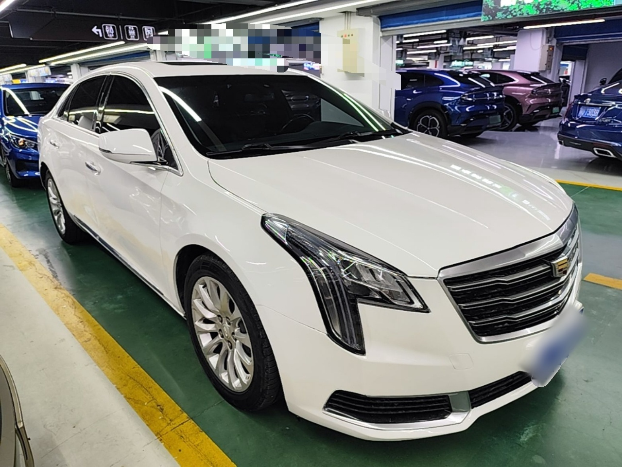 XTS 2018 28T Tech photo 3