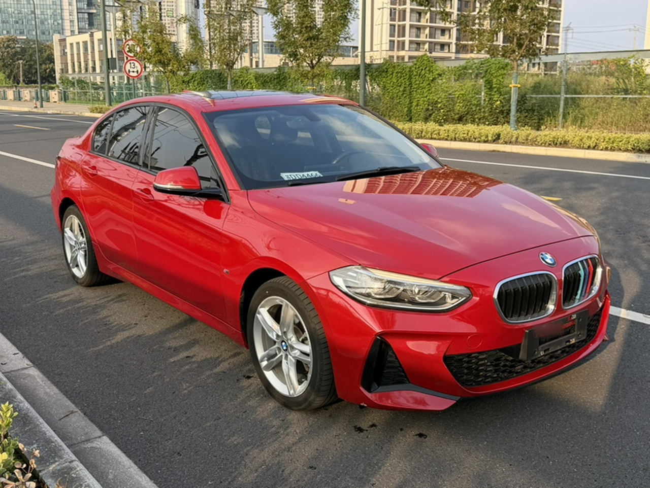1 Series 2019 118i M Sport Package photo 3