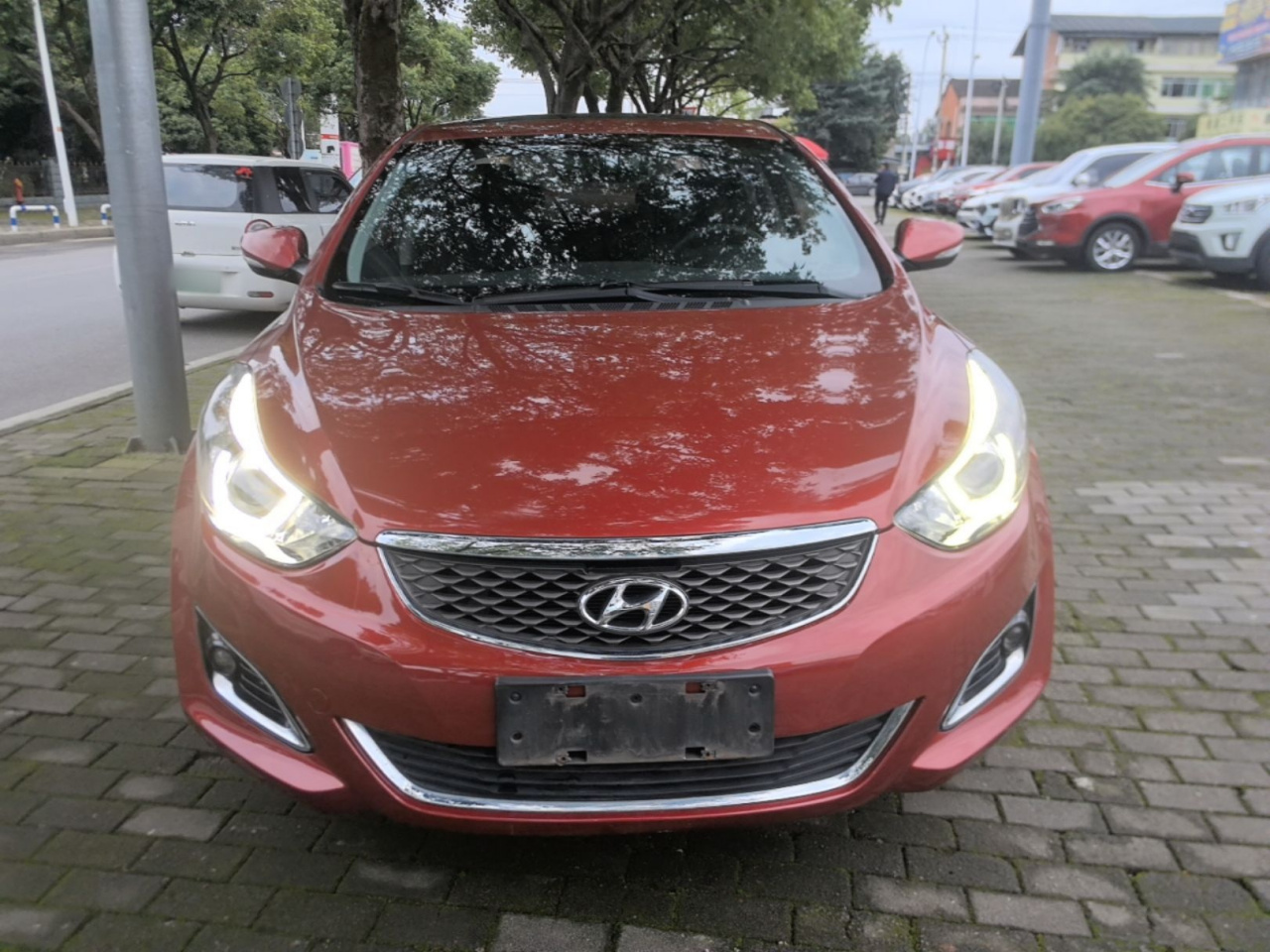 Elantra 2016 1.6L MT Premium photo 2