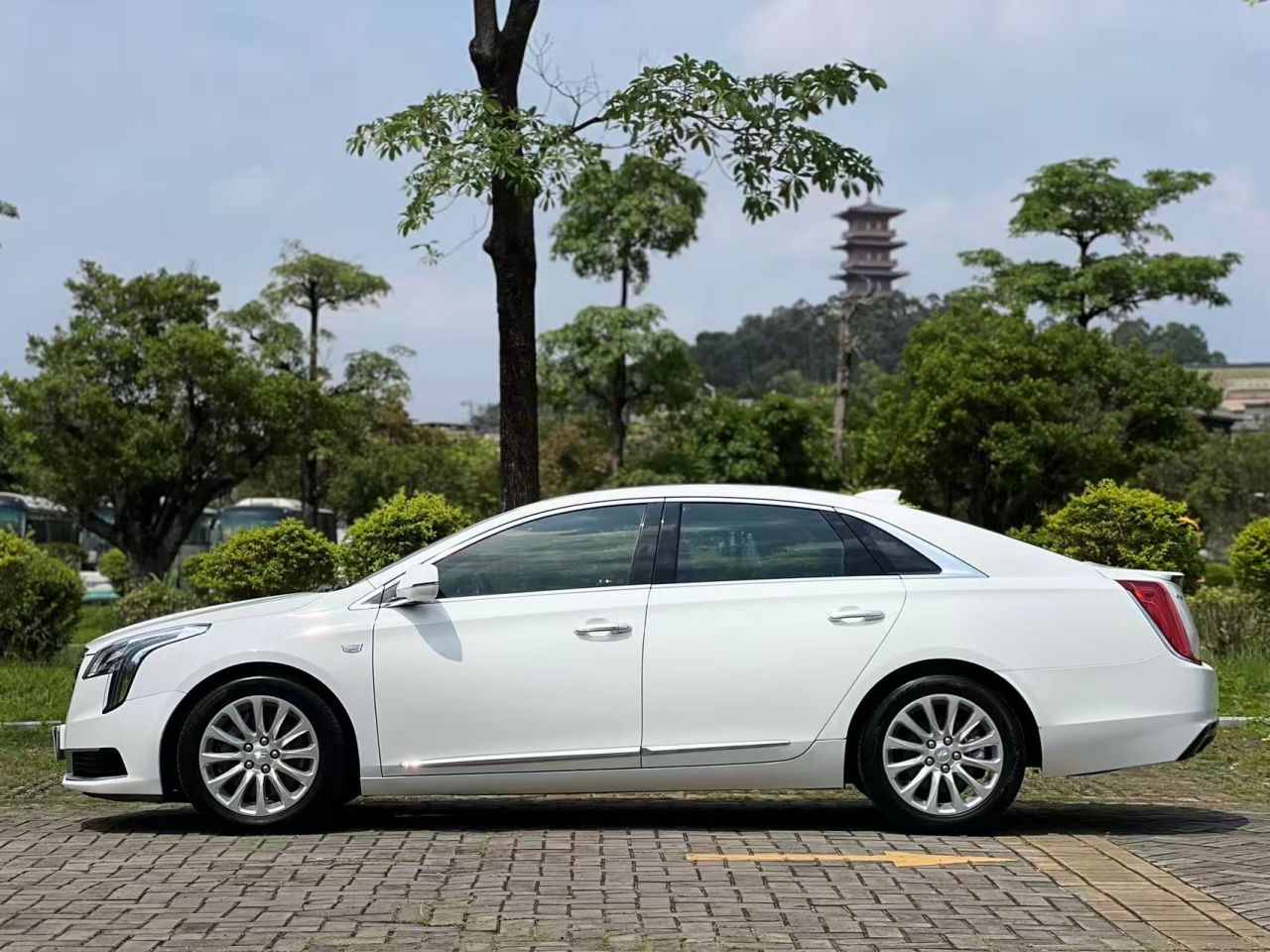 XTS 2018 28T Tech photo 4