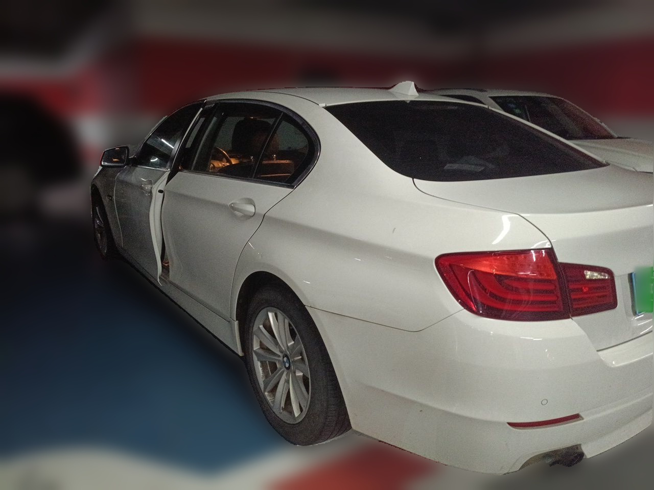 5 Series 2013 520Li photo 4