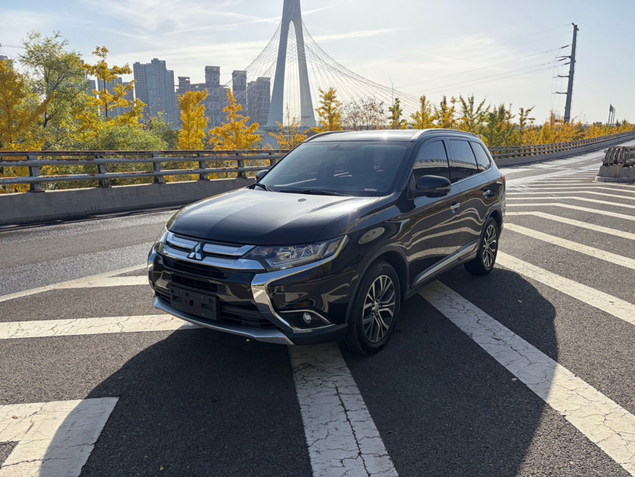 Outlander 2016 2.4L AWD Elite 5-Seater