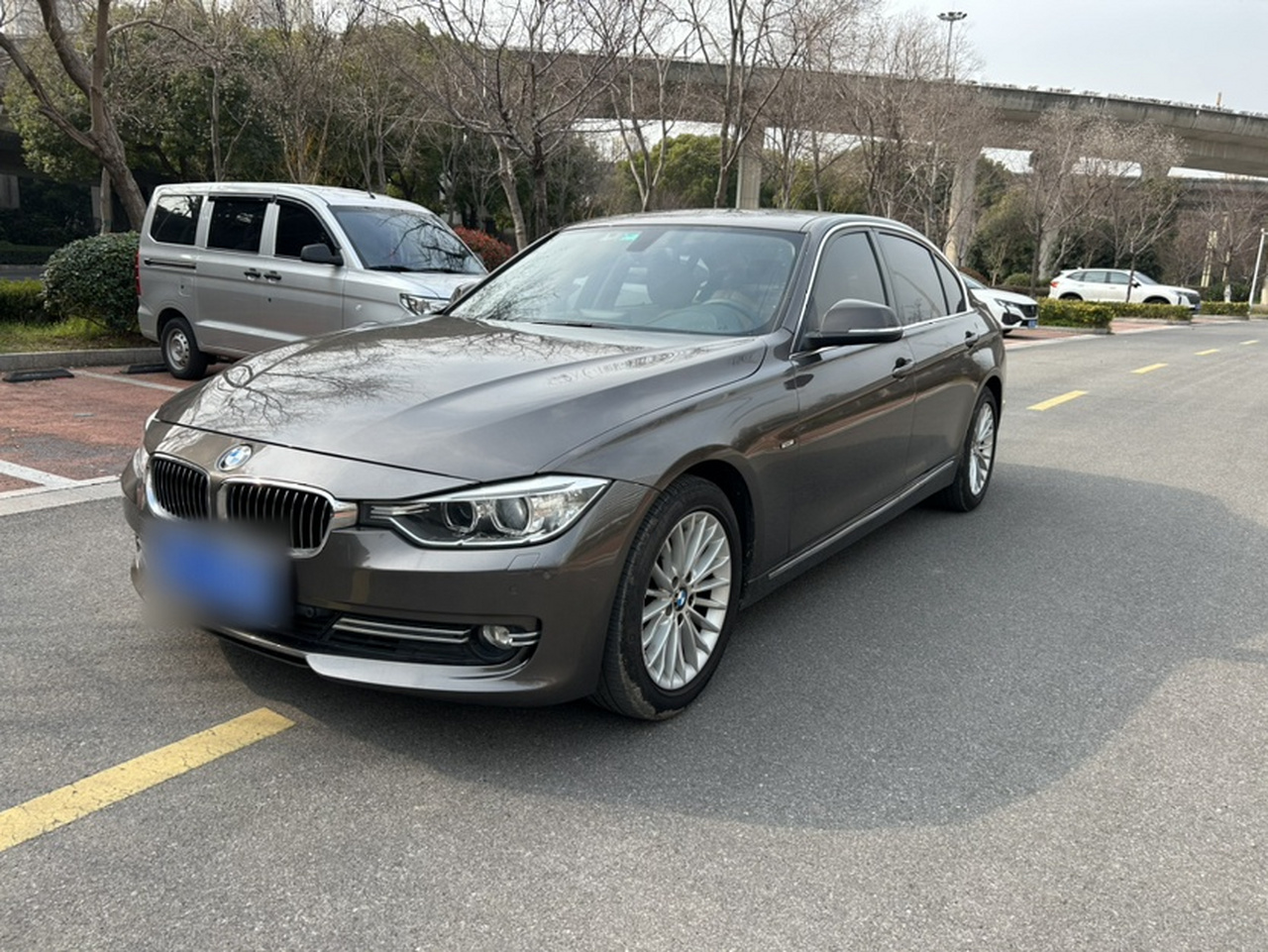 3 Series 2013 Facelift 320Li Luxury Design Package