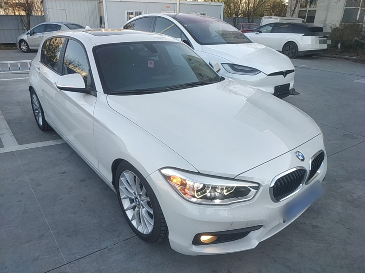 1 Series Imported 2015 120i Leading photo 3