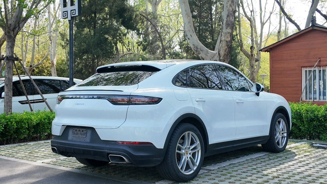2019 Cayenne Coupé 3.0T photo 4