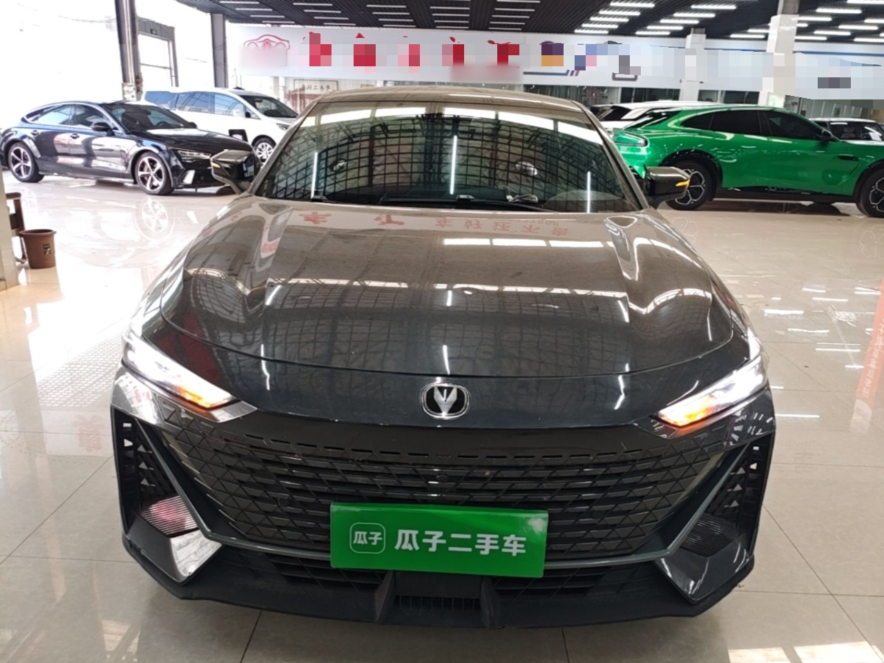 UNI-V 2022 1.5T Premium photo 2