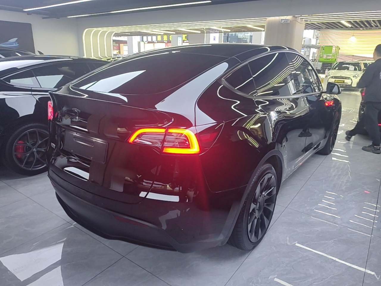 Model Y 2022 RWD photo 4